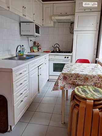 Продаж Квартира 2-кімнатна, 4/5 поверх на Саратовская, 642 Kiev