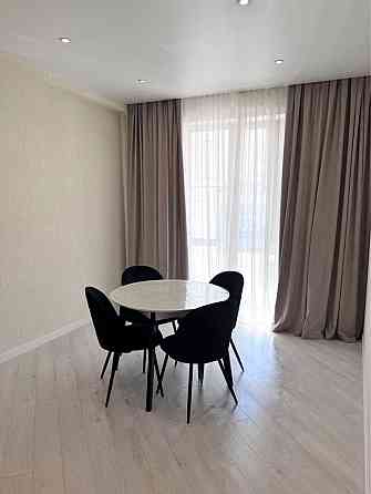 Продаж Квартира 2-кімнатна, 2/16 поверх на Максимовича Михайла вул., д. 26 в Київ