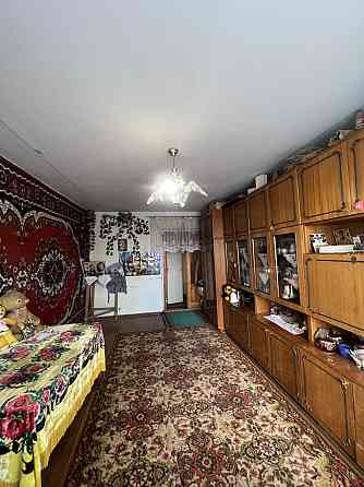 Продаж Квартира 3-кімнатна, 2/2 поверх на вул. Дворецька Ровно