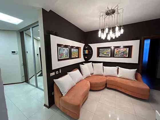 Оренда Квартира 1-кімнатна, 16/21 поверх на Бажана, 10 Kiev