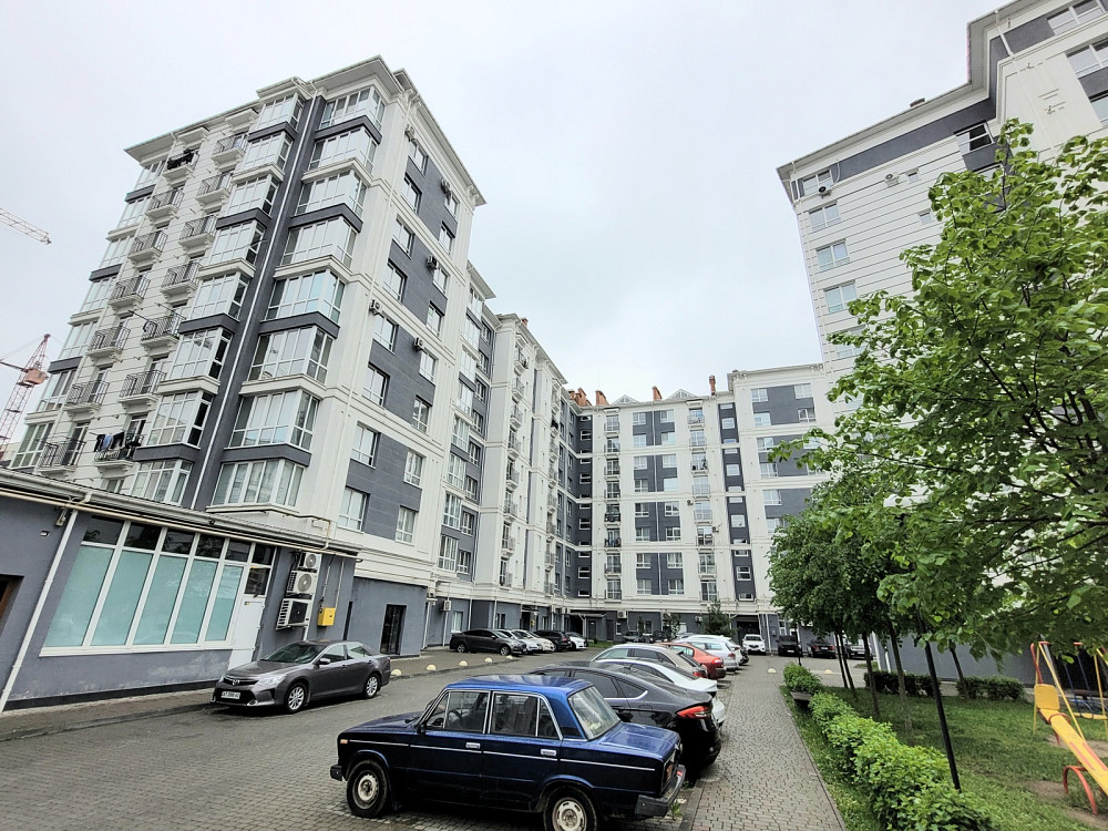 Продаж Квартира 2-кімнатна, 8/9 поверх на Слобідська, 2 Крихівці - фото 1