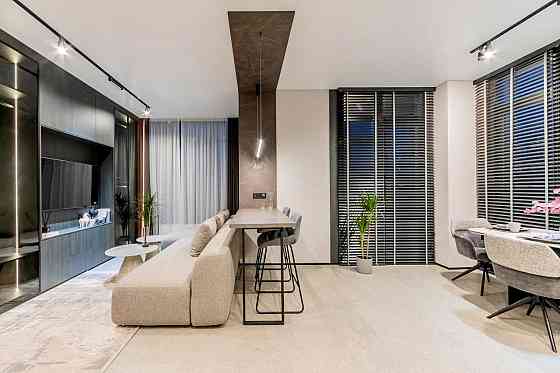 Продаж Квартира 2-кімнатна, 5/10 поверх на Андрія Верхогляда вул., д. 1-20а Киев