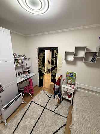 Продаж Квартира 3-кімнатна Київ