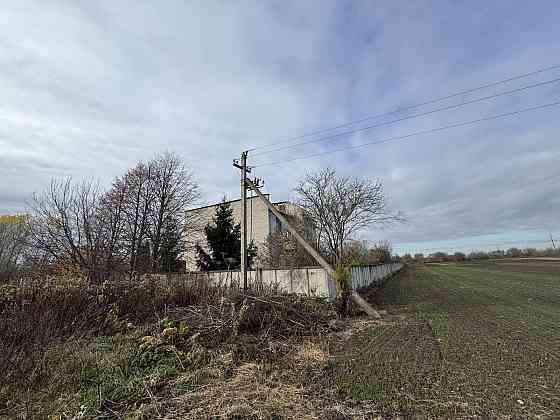 Продаж приміщення вільного призначення на Текстильників поверх - 1 Kremenets'