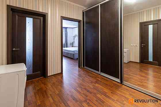 Оренда Квартира 1-кімнатна, 8/25 поверх на Миколи Ушакова, 1Б Киев