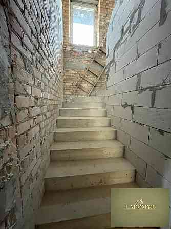 Продаж Будинок 4-кімнатний на вул. Київська Ровно