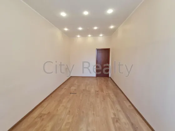 Сдаётся Офисные помещения площадь 99 кв.м 2-й этаж Киев Вікентія Хвойкі 18/14 Киев