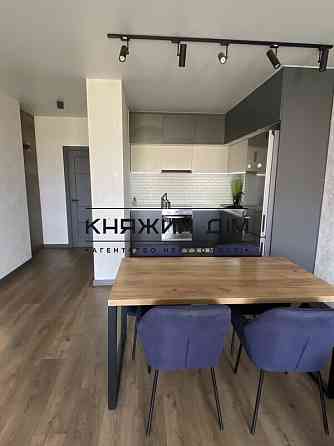 Оренда Квартира 3-кімнатна, 8/16 поверх на Салютная ул. Киев