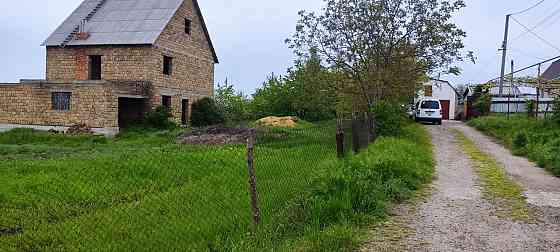 Дом- коробка  на 10 сот  в центре  с. Нерубайское Нерубайське