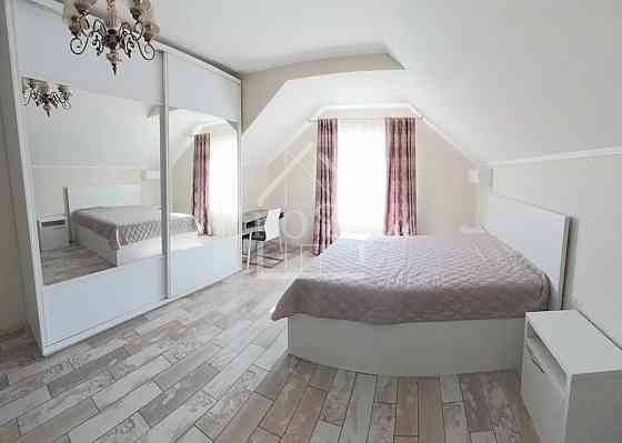 Оренда Квартира 5-кімнатна, 2/2 поверх на Березова вул., 18 Київ