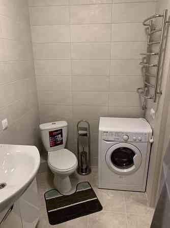 Оренда Квартира 1-кімнатна, 6/10 поверх на Центральна, 21а Киев