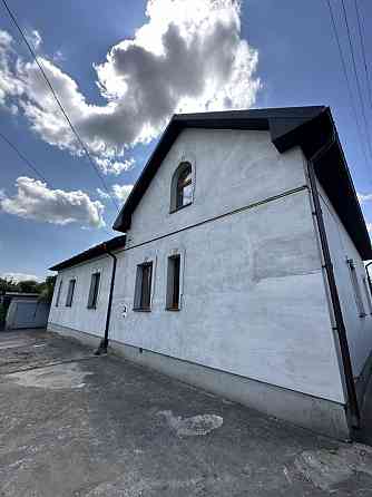 Продаж Будинок на Вишнева 