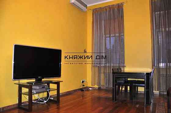 БЕЗ КОМІСІЇ! Здається 2-х к. Кв в царському будинку м.Площа Українських Героїв Код об'єкта: № 1141632. Kiev