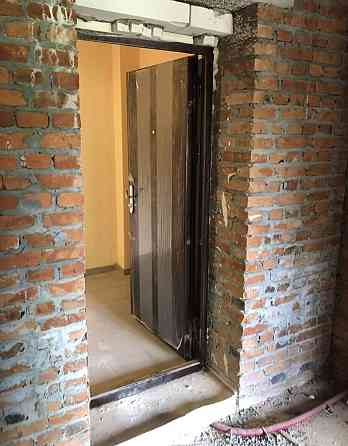 Продаж Квартира 1-кімнатна, 2/6 поверх на Ясногірська вул., 16в Київ