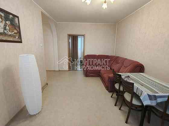 Продаж Квартира 4-кімнатна, 14/16 поверх на вул. Дружби народів Харків