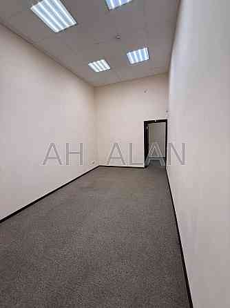 Оренда офісне приміщення на Хрещатик вул., 8 приміщень - 8, поверх - 5/6 Kiev