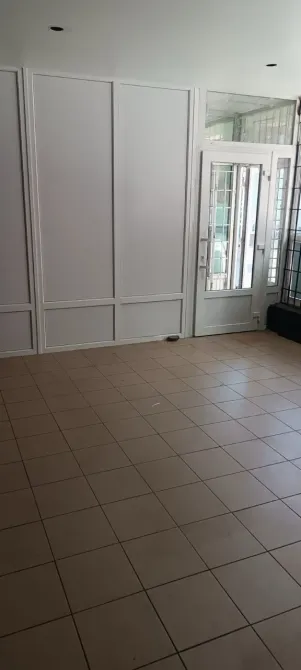 Здається Магазин / салон / торгова точка площа 20 кв.м Дніпро Вокзальна пл. 1 Дніпро - фото 1