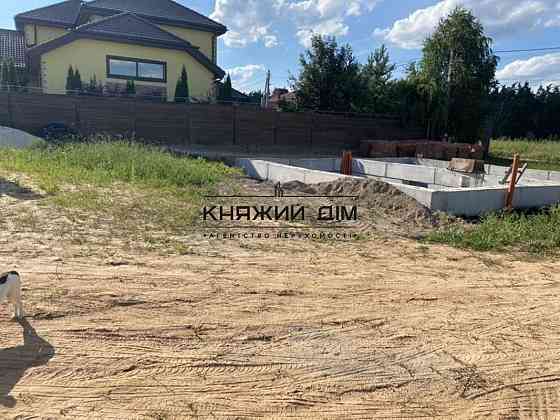 Продажа участка с построенным подвальным этажом в с. Лесное. № 229340 