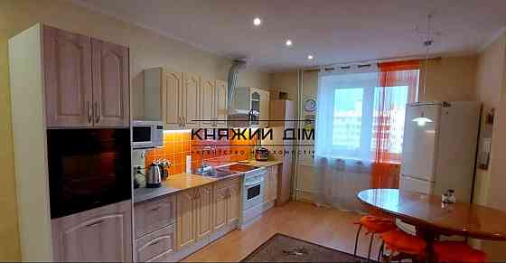 Оренда Квартира 3-кімнатна, 9/14 поверх на Вишняковская ул. Kiev