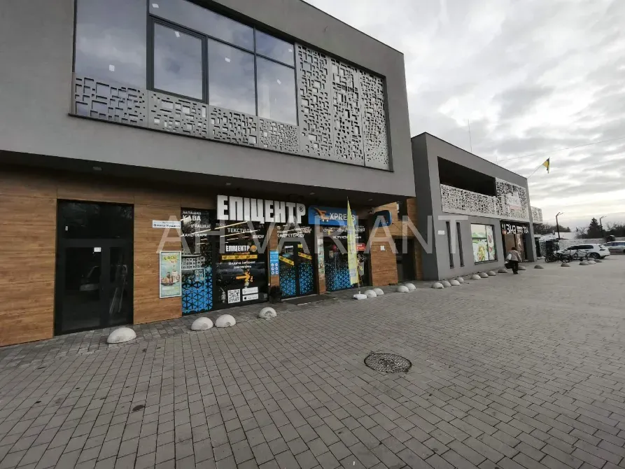 Здається Торгово-офісний центр площа 311 кв.м 2-й поверх Ужгород Тірімзєва 12Б Ужгород - фото 1