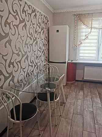 Оренда Квартира 2-кімнатна, 13/25 поверх на Урловская ул., 36 а Київ