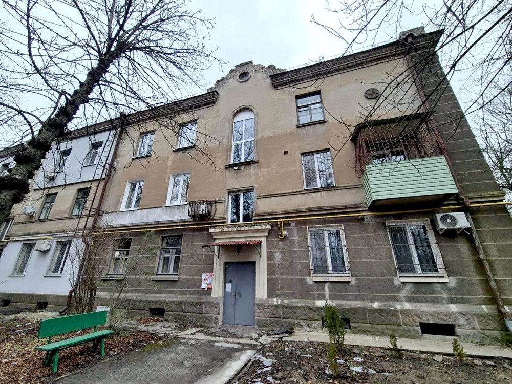 Продаж Квартира 4-кімнатна, 1/5 поверх на Лазаряна ул. Дніпро - фото 1