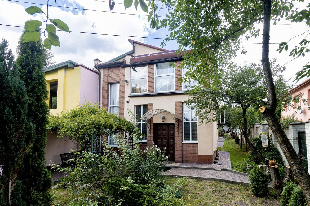 Продаж Будинок 10-кімнатний на вул. Варшавська Львів - фото 1