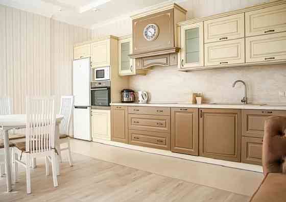 Оренда Квартира 3-кімнатна, 9/23 поверх на Французский б-р, 60б Одесса