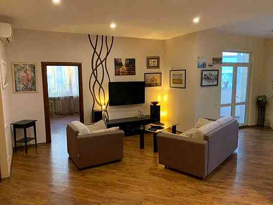 Оренда Квартира 2-кімнатна, 21/27 поверх на ул. Оболонская Набережная Kiev