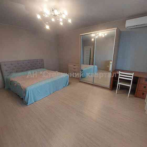 Продаж Будинок 2-кімнатний на Берестейский пр-т, 131А Kiev