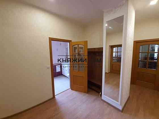 Оренда Квартира 3-кімнатна, 9/11 поверх на Кловский спуск Киев