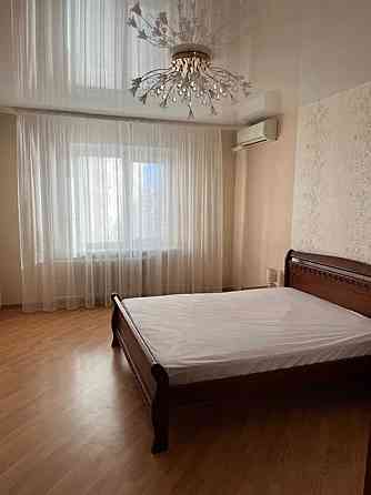 Оренда Квартира 1-кімнатна, 16/22 поверх на вул. Олени Пчілки, 4 Kiev