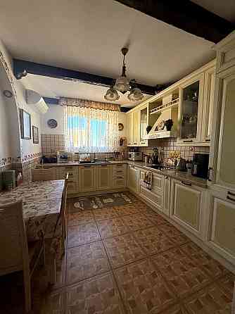 Продаж Квартира 4-кімнатна, 21/26 поверх на Валерія Лобановського вул., д. 6-Г Киев