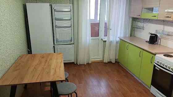 Оренда Квартира 3-кімнатна, 3/25 поверх на ул. Софии Русовой Київ