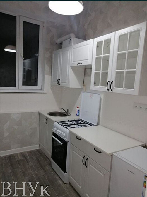 Продаж Квартира 2-кімнатна, 1/2 поверх на Театральна Чернівці - фото 4