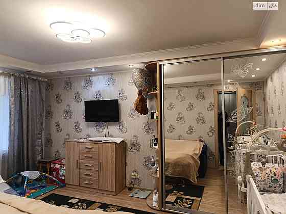 Продаж Квартира 1-кімнатна, 1/9 поверх на Кубанської України вул., д. 25/21 Kiev