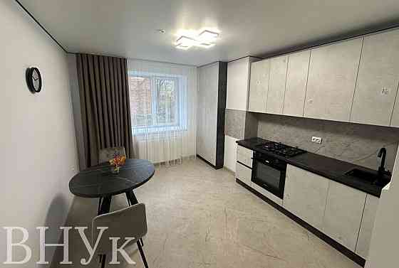 Продаж Квартира 2-кімнатна, 1/9 поверх на Яреми Ternopil'