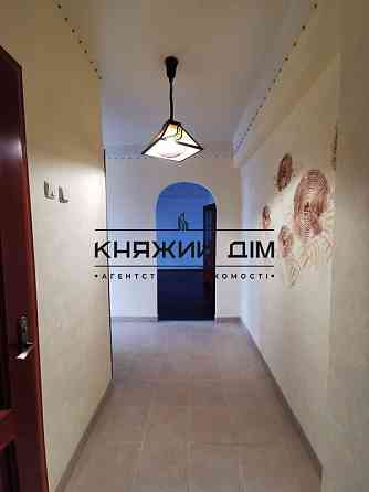 Продажа 2-х к. квартиры в центре б-р Леси Украинки. № 21139356 Київ