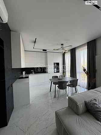 Продаж Квартира 4-кімнатна, 19/21 поверх на вул. Клочківська Харків