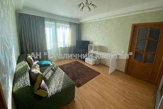 Оренда Будинок 2-кімнатний на Євгена Коновальця вул., 33 Київ