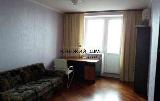 Оренда Квартира 3-кімнатна, 12/17 поверх на Бориспольская ул. Киев