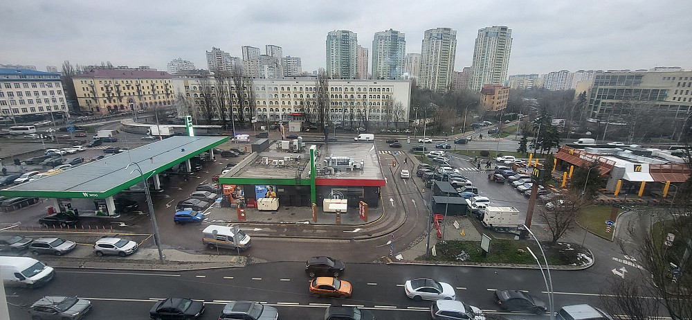 Продаж Квартира 2-кімнатна, 8/9 поверх на Повітряних сил вул., д. 52 Київ - фото 1