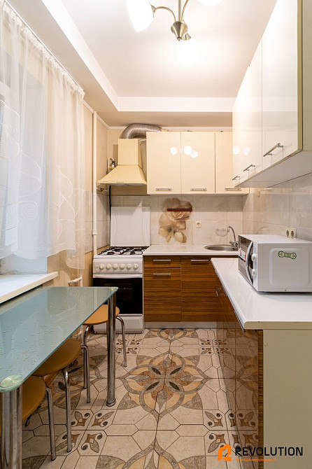 Оренда Квартира 1-кімнатна, 4/9 поверх на Берестейський проспект, 12 Київ - фото 1