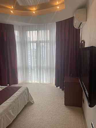 Продаж Квартира 3-кімнатна, 10/15 поверх на Володимира Івасюка вул., д. 26а Київ