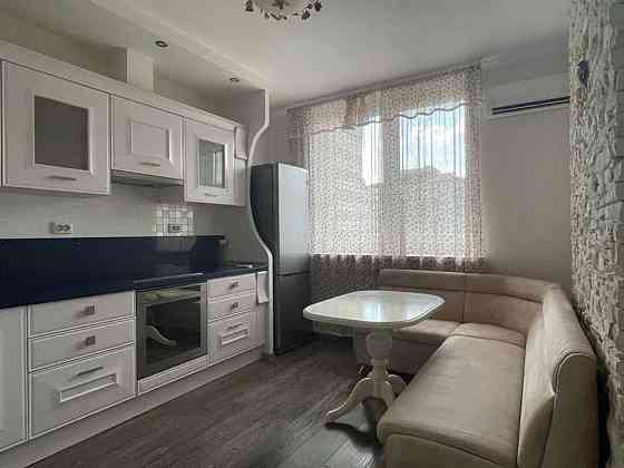 Оренда Квартира 1-кімнатна, 19/24 поверх на пр. Петра Григоренко Київ