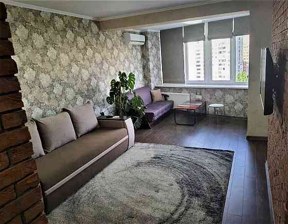 Оренда Квартира 1-кімнатна, 11/25 поверх на вул. Ревуцького, 7В Kiev