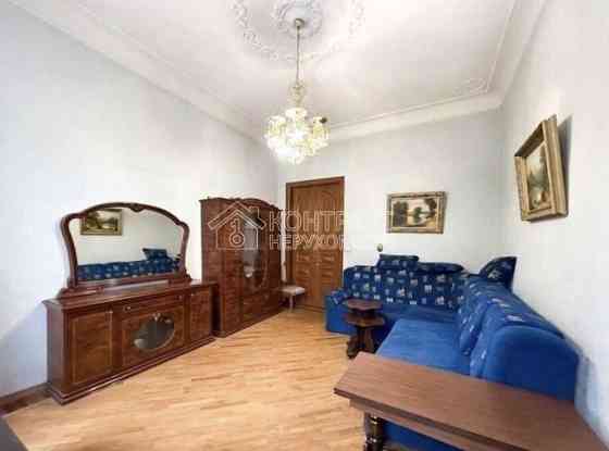 Продаж Квартира 2-кімнатна, 2/5 поверх на вул. Куликівський узвіз Харьков