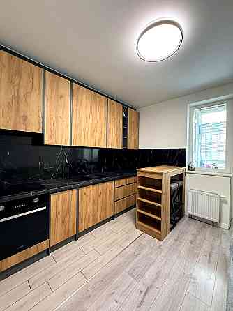 Продаж Квартира 3-кімнатна, 12/16 поверх на Івана Виговського вул., д. 10-Е Kiev