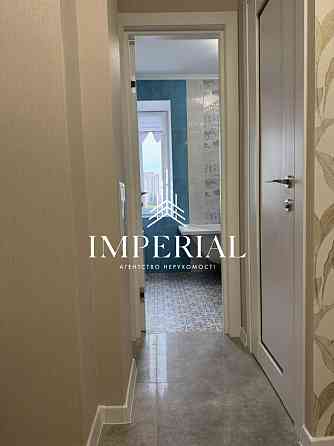 Продаж Квартира 2-кімнатна, 8/10 поверх на вул. Лесі Українки Kiev