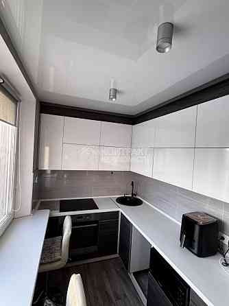 Продаж Квартира 3-кімнатна, 8/12 поверх на вул. Ахсарова Kharkiv